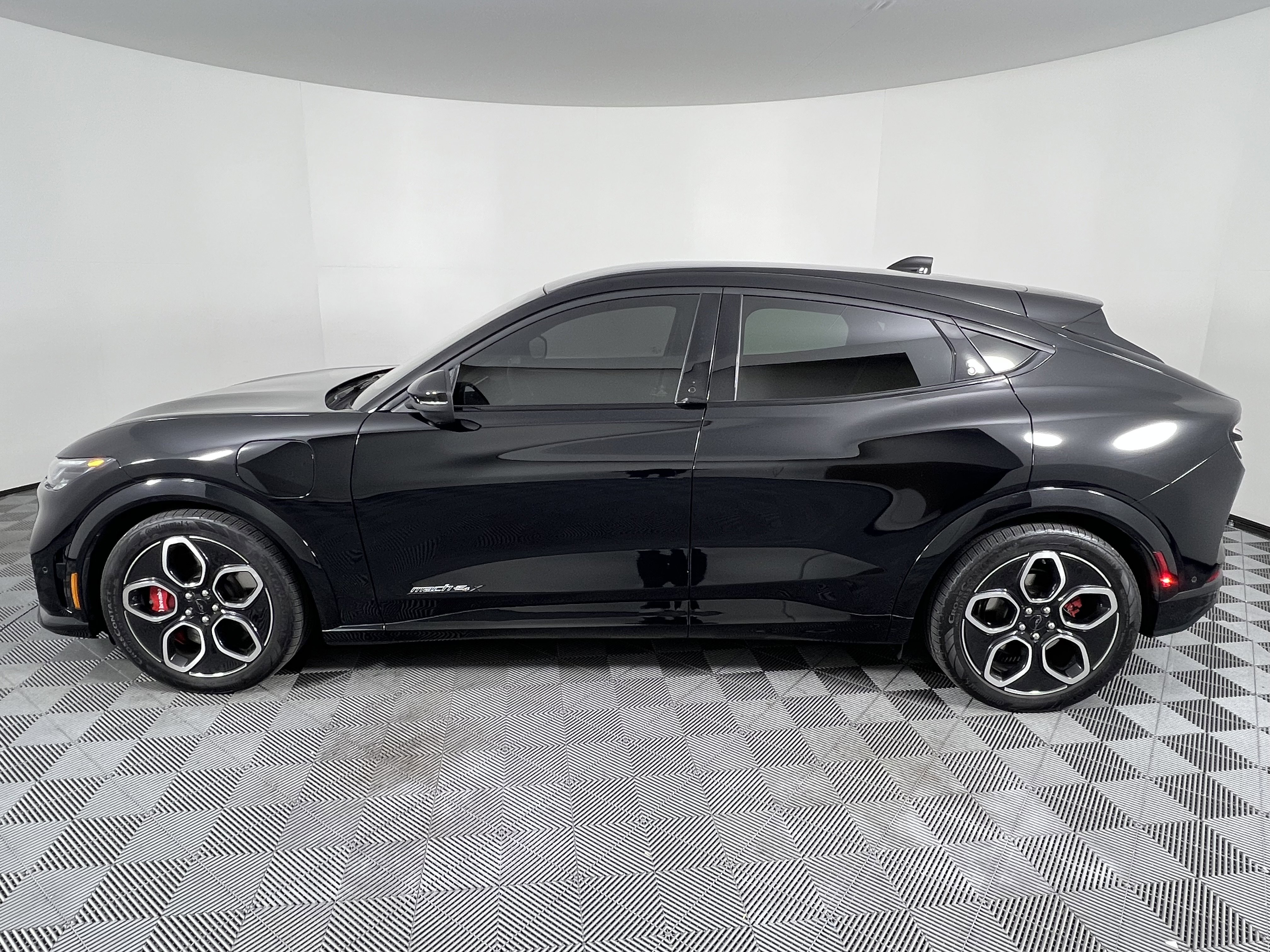 Used 2024 Ford Mustang Mach-E GT image 9