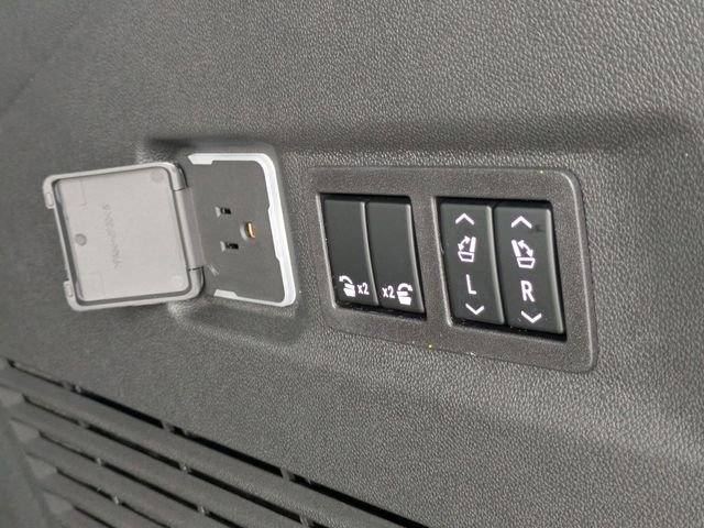 New 2026 Chevrolet Suburban High Country image 37