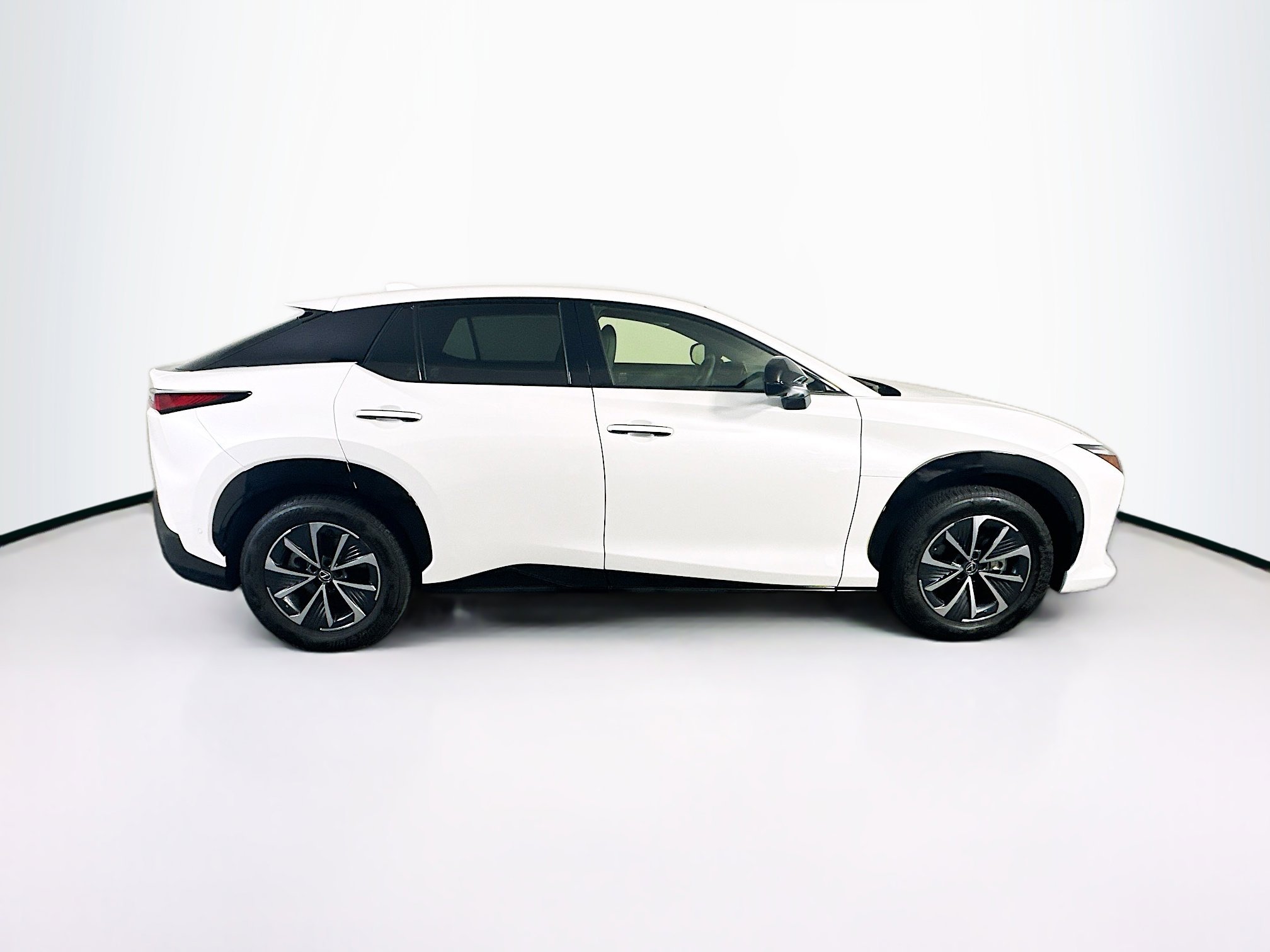 Used 2023 Lexus RZ 450e Premium w/ Technology Package image 10