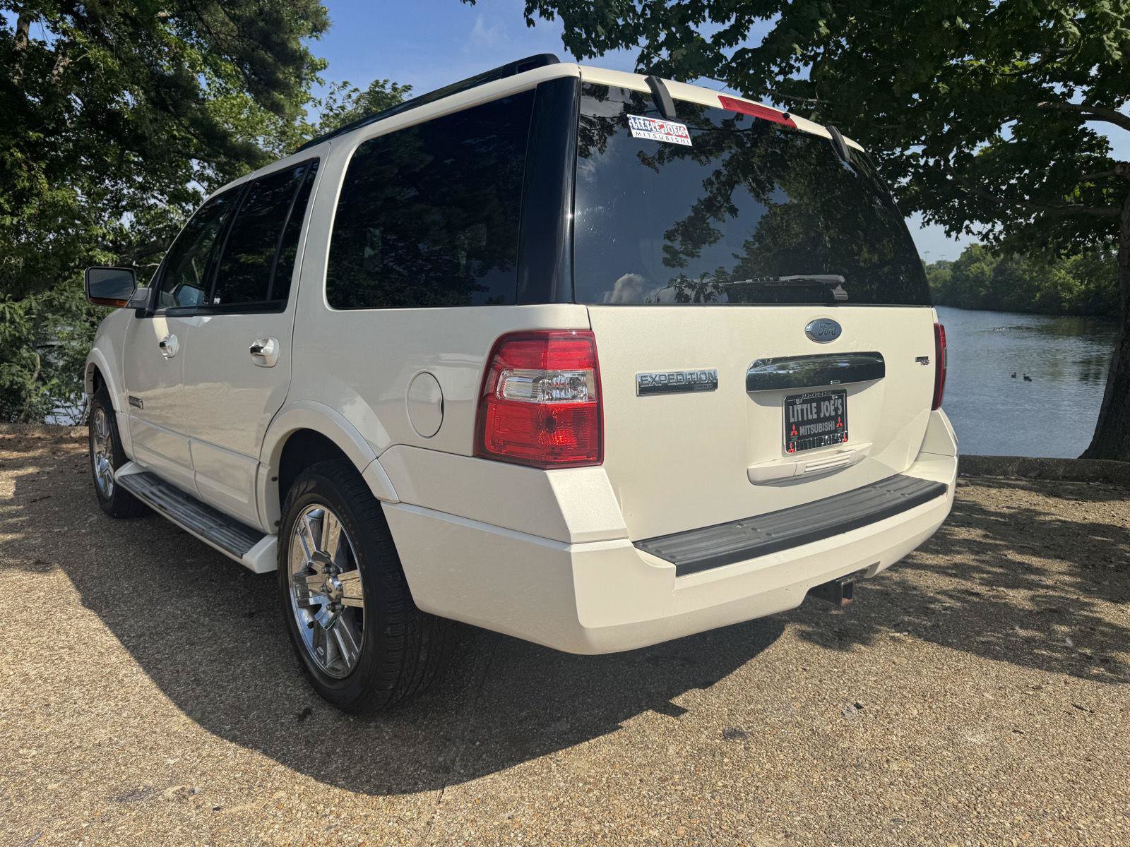 Used 2007 Ford Expedition Limited AWD/4WD image 7