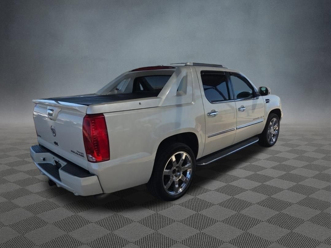 Used 2009 Cadillac Escalade EXT image 3
