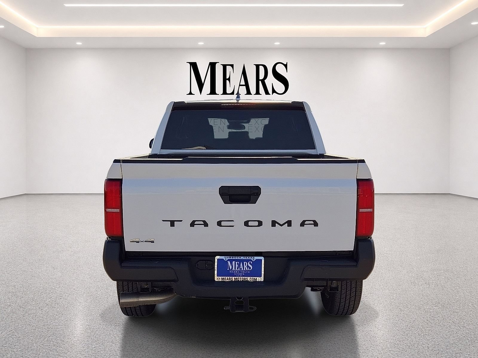 Used 2025 Toyota Tacoma SR AWD/4WD image 4