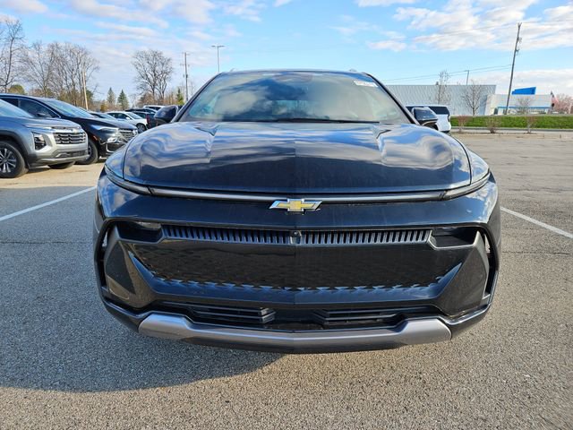 Used 2025 Chevrolet Equinox EV LT image 2