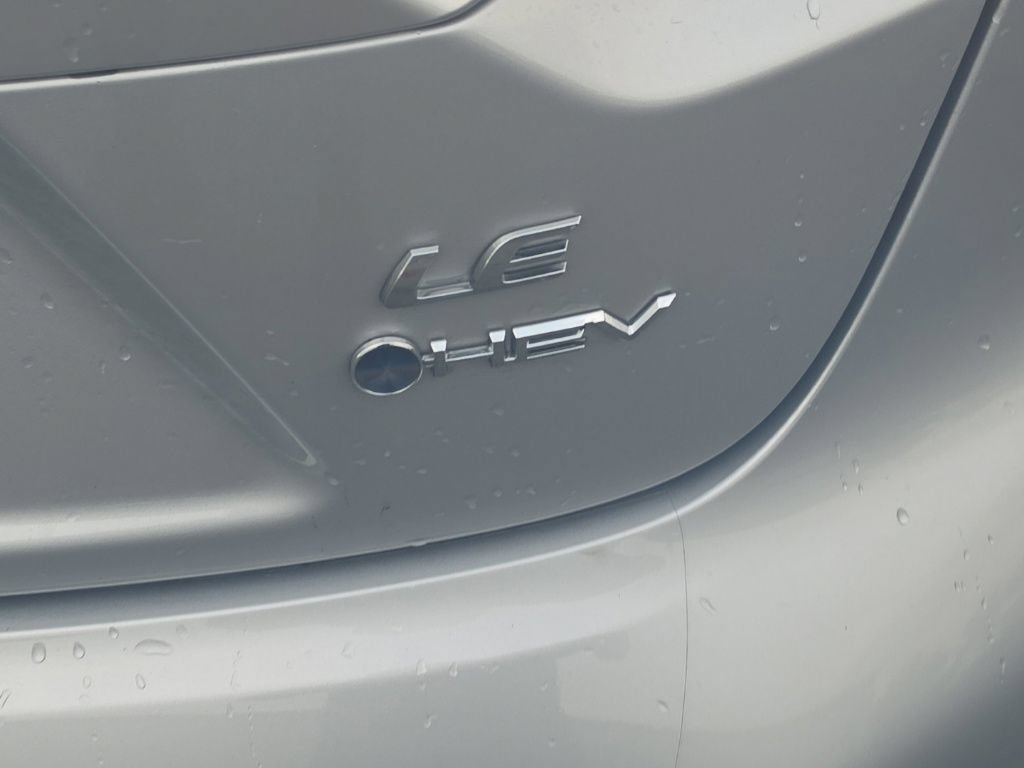 Used 2025 Toyota Corolla LE FWD image 7