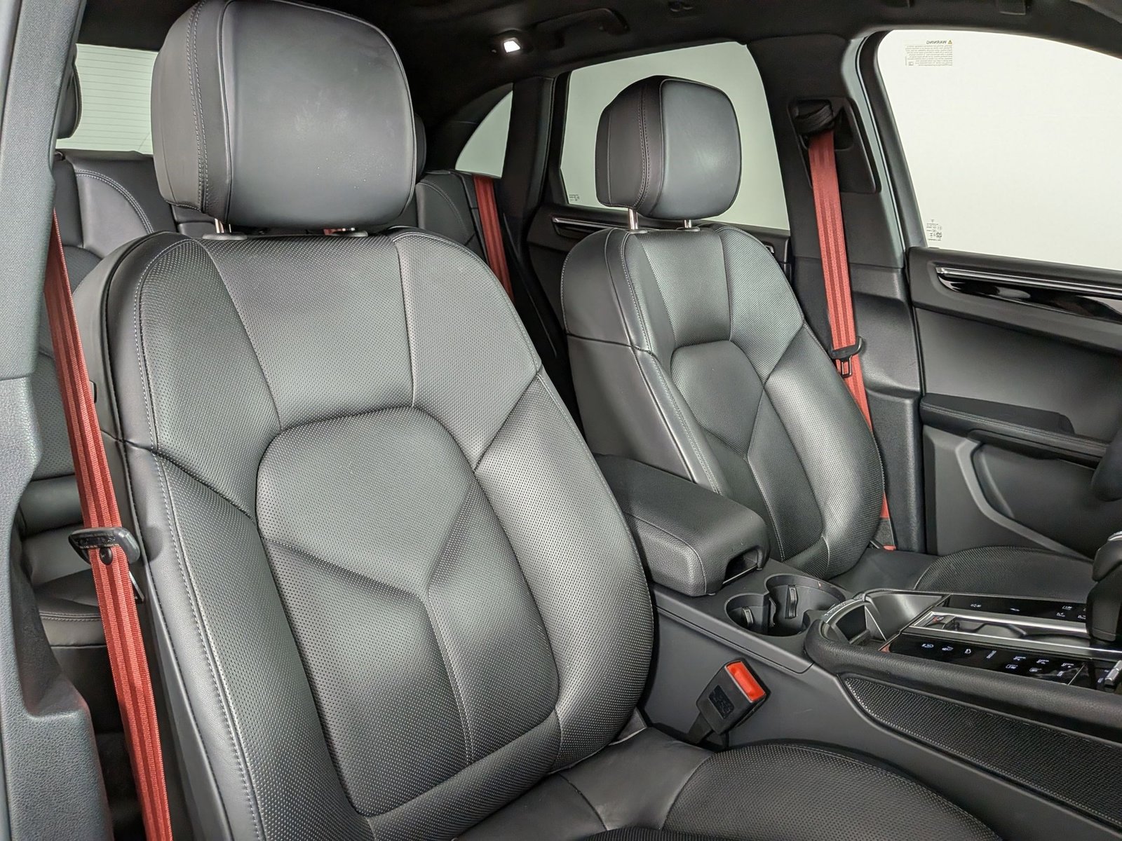 Certified 2025 Porsche Macan S AWD/4WD image 23