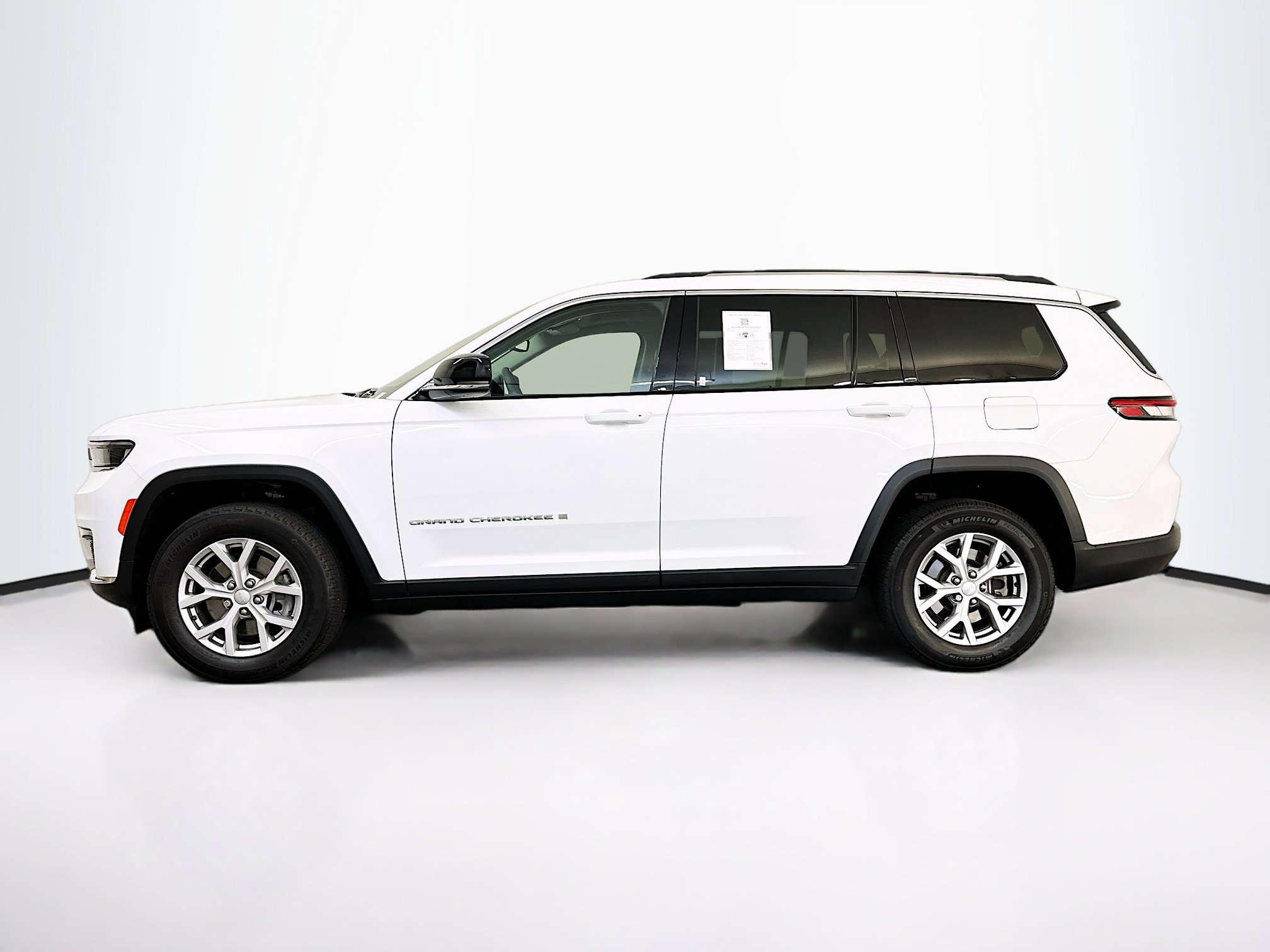 Used 2022 Jeep Grand Cherokee L Limited image 4