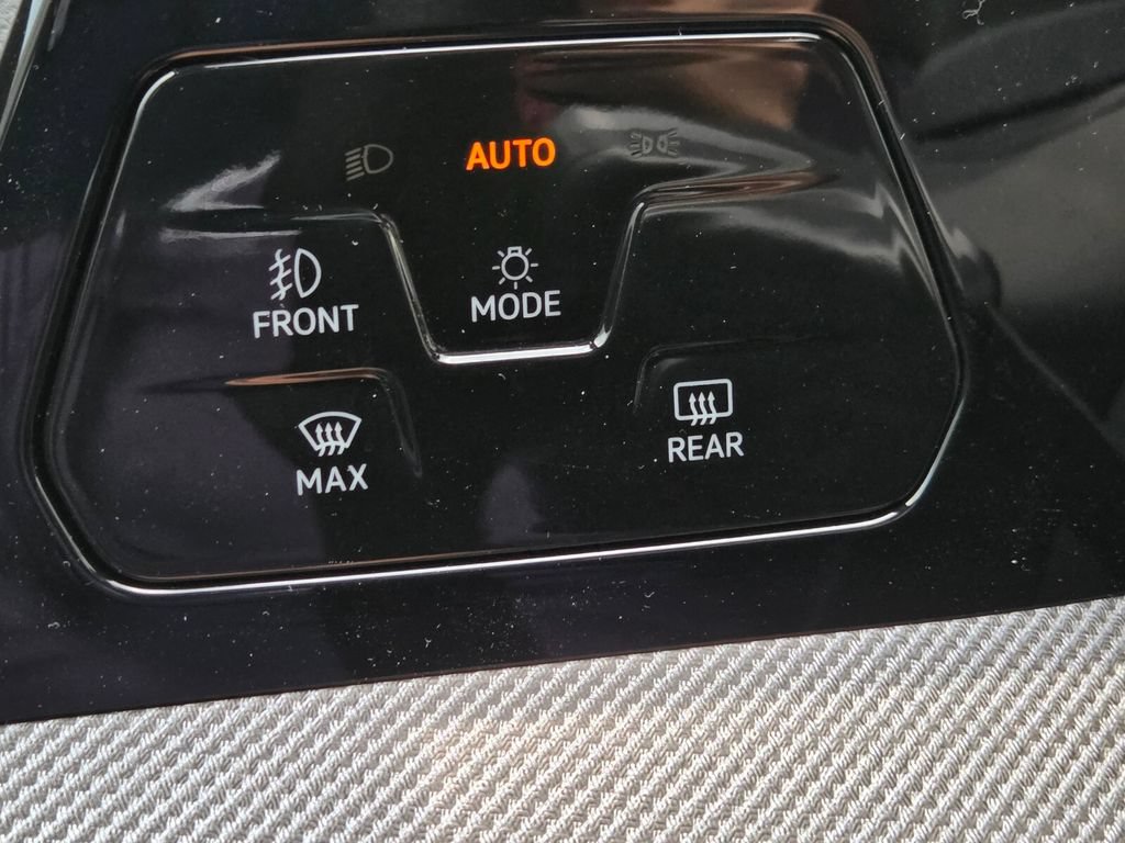 New 2026 Volkswagen GTI SE FWD image 12