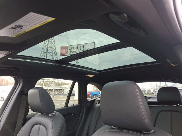 Used 2017 BMW X1 xDrive28i image 13