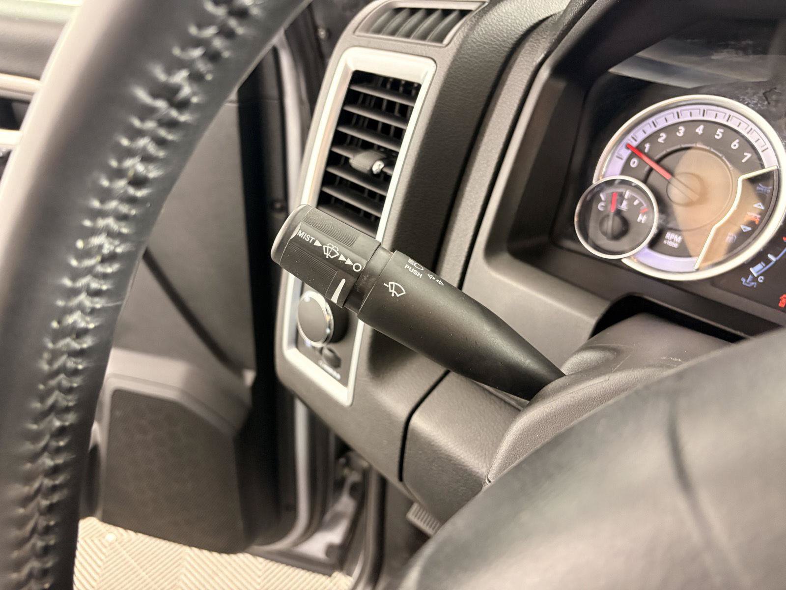 Used 2022 RAM 1500 Classic Warlock AWD/4WD image 30