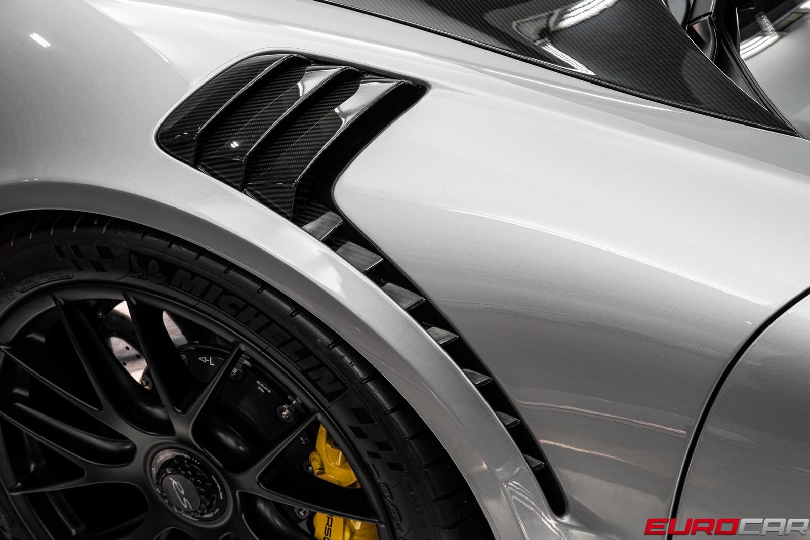 Used 2019 Porsche 911 GT2 RS RWD image 18