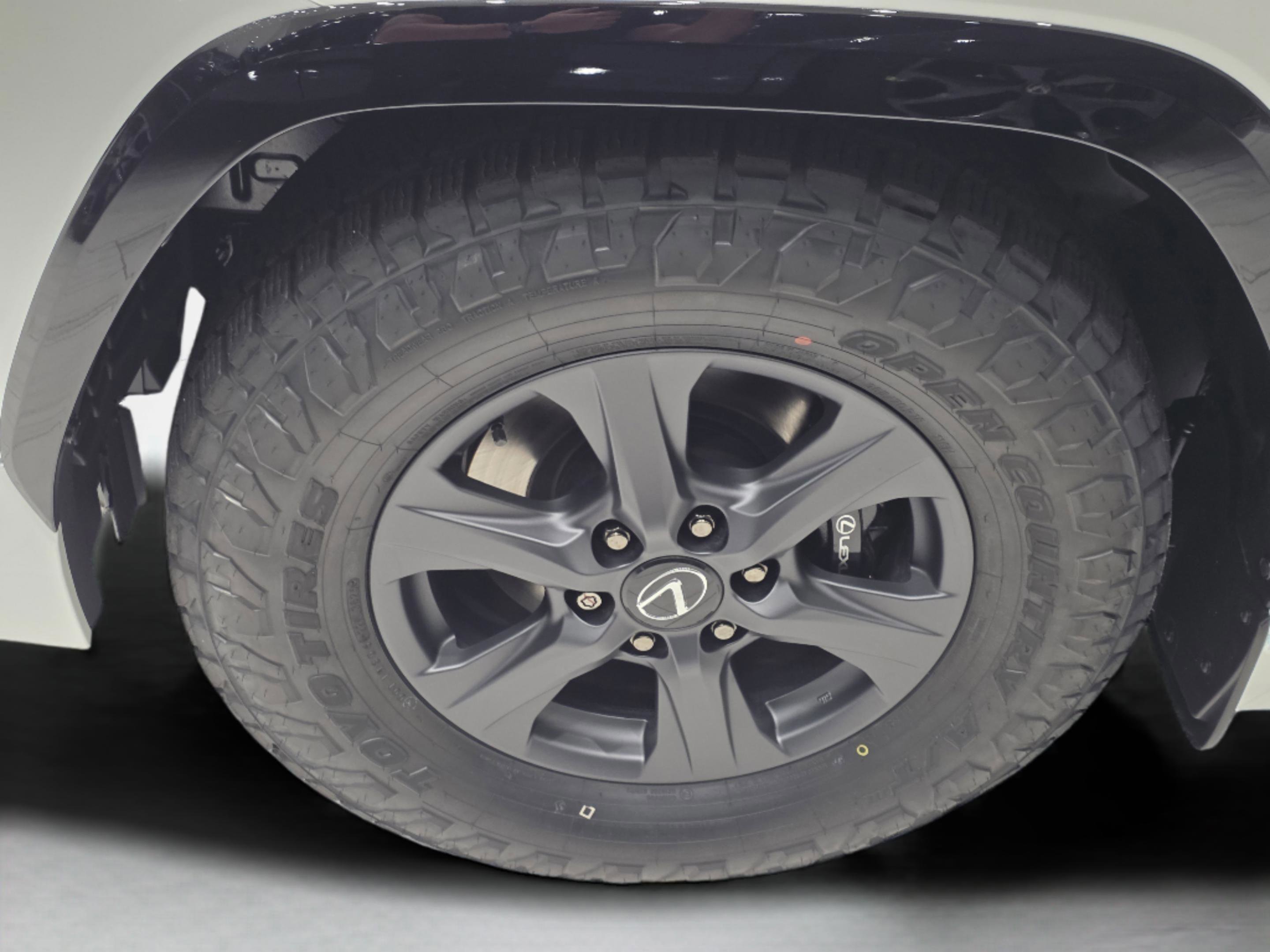 New 2026 Lexus LX 700h Overtrail image 11