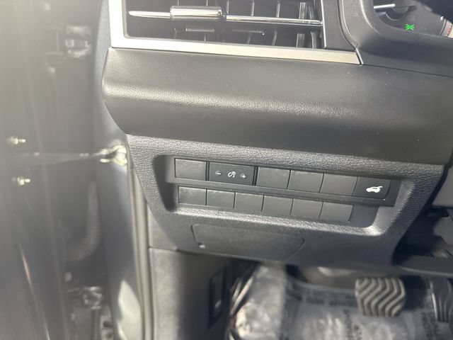 Used 2024 Mitsubishi Outlander SE AWD/4WD image 14