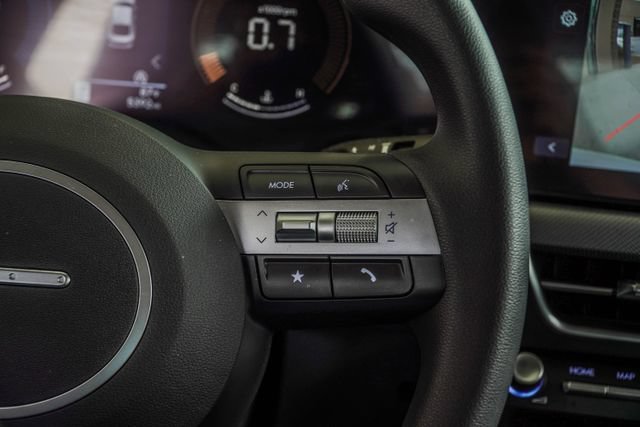 Certified 2025 Hyundai Sonata SE FWD image 30