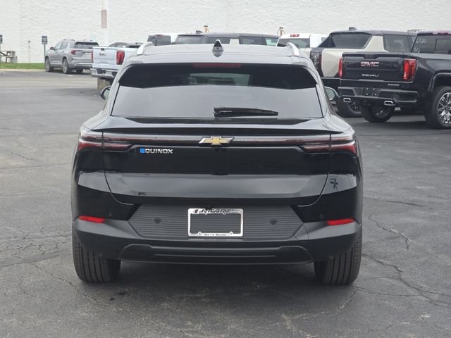 New 2026 Chevrolet Equinox EV LT image 15