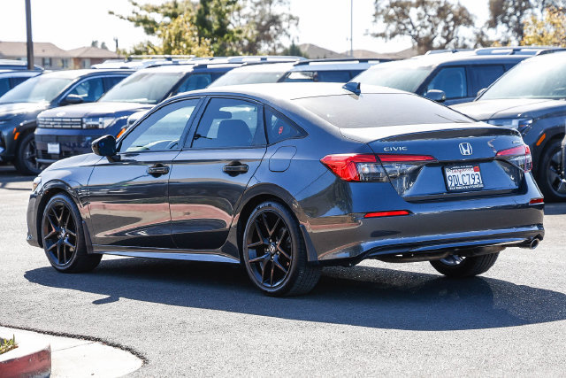 Used 2022 Honda Civic Sport image 2