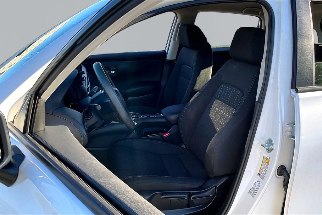 Used 2024 Honda HR-V LX image 17