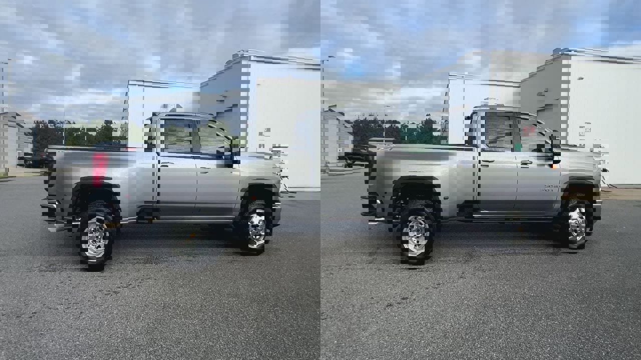 New 2026 Chevrolet Silverado 3500 LT w/ All Star Edition image 42