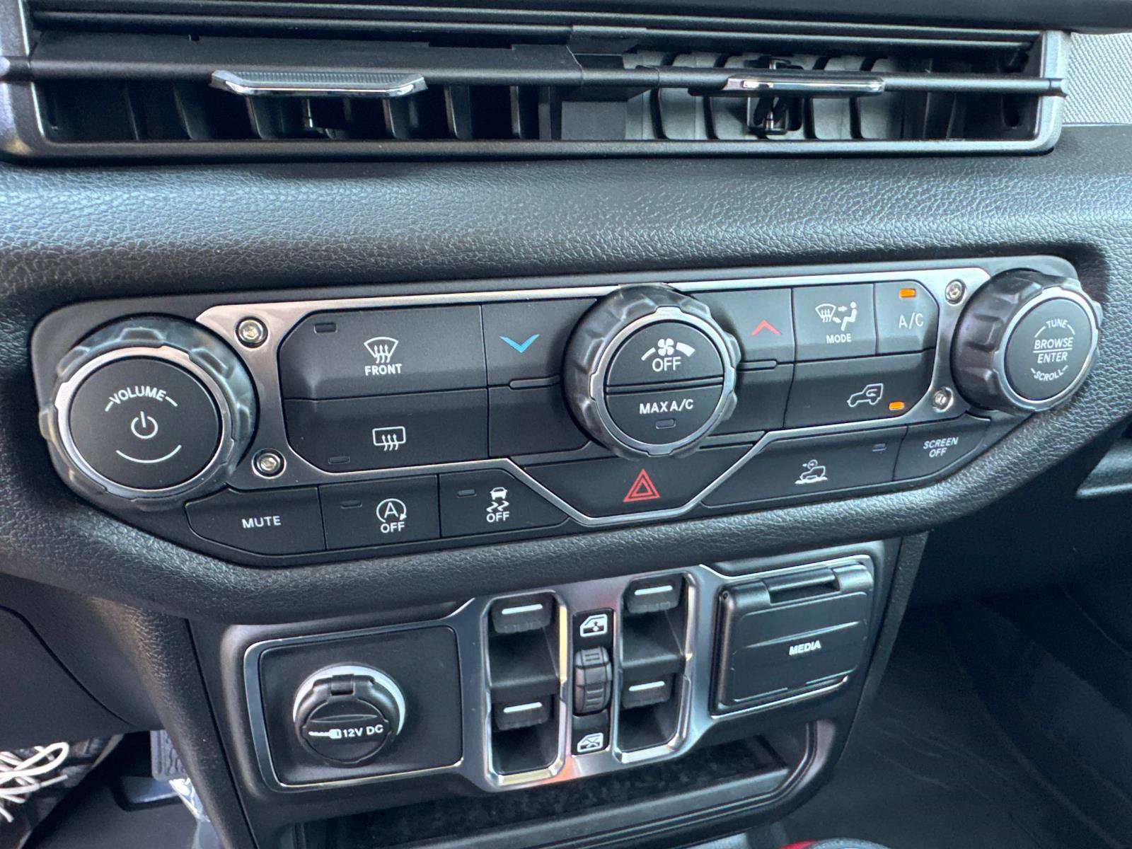 New 2026 Jeep Wrangler Unlimited Sport AWD/4WD image 34