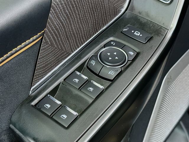 Used 2024 Ford F450 Platinum w/ FX4 Off-Road Package image 18