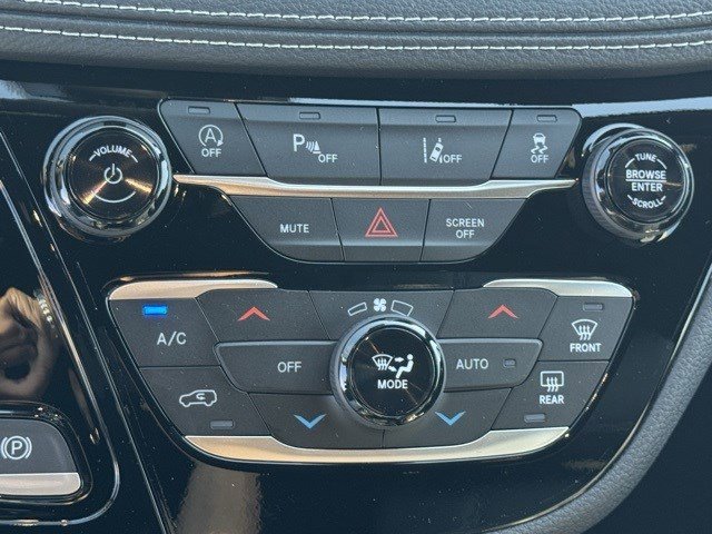 New 2026 Chrysler Pacifica Select image 22