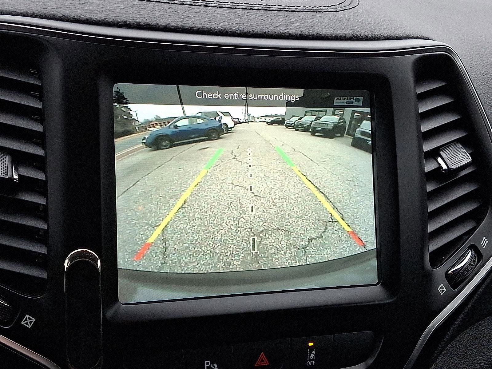 Used 2021 Jeep Cherokee Latitude Lux w/ Comfort/Convenience Group image 16