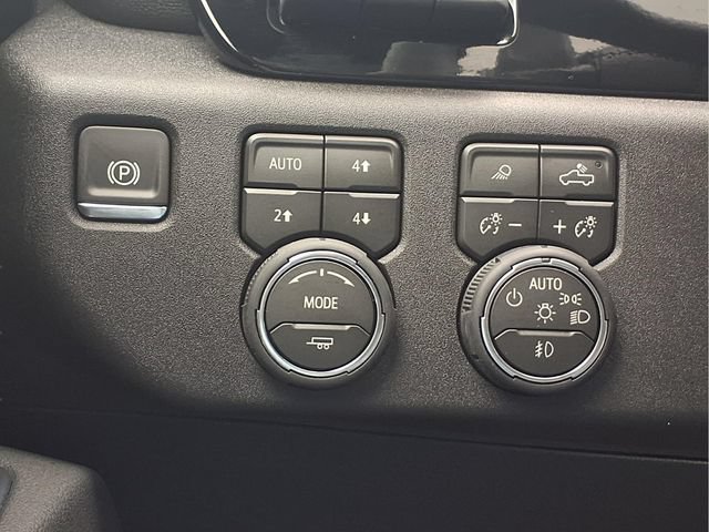 New 2026 Chevrolet Silverado 1500 High Country w/ High Country Premium Package AWD/4WD image 11
