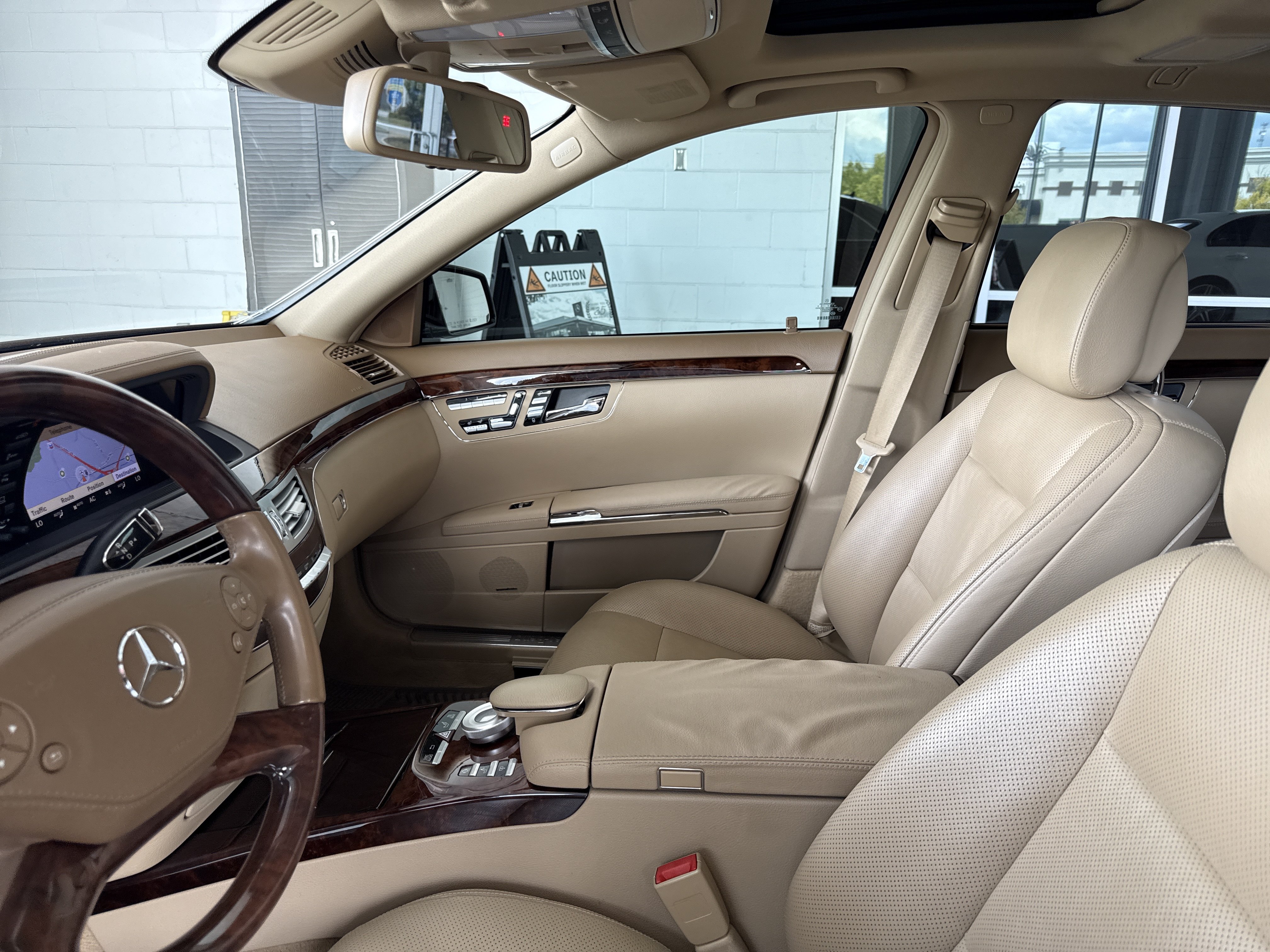Used 2011 Mercedes-Benz S 550 image 23