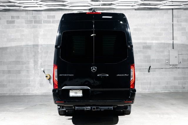 Used 2021 Mercedes-Benz Sprinter 3500 image 4