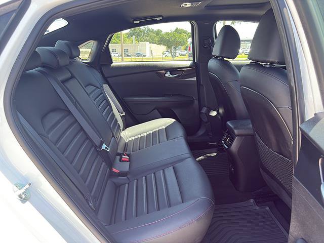 Used 2023 Kia Forte GT FWD image 17