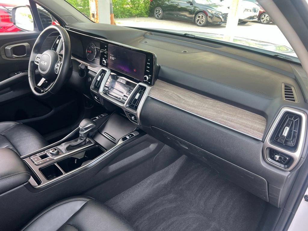 Certified 2023 Kia Sorento X-Line EX AWD/4WD image 22