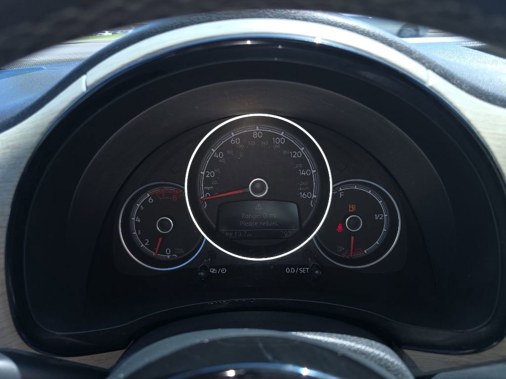 Used 2018 Volkswagen Beetle 2.0T FWD image 18