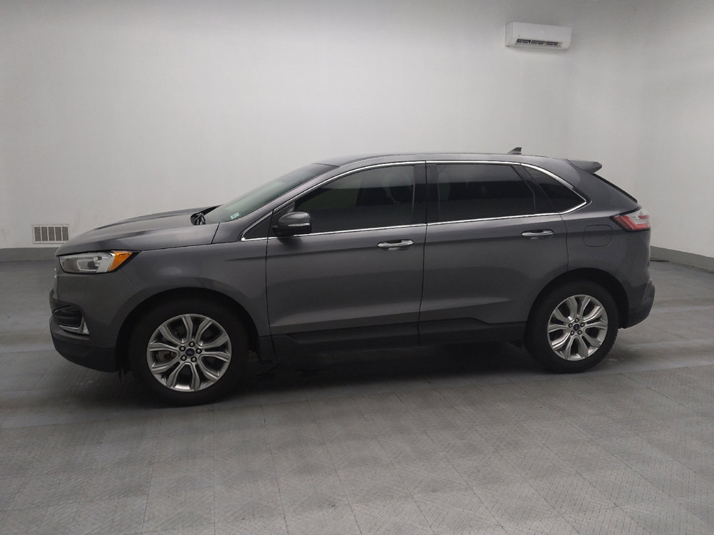 Used 2022 Ford Edge Titanium image 2
