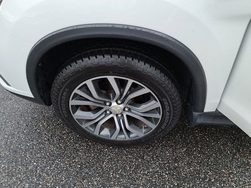 Used 2016 Mitsubishi Outlander Sport SEL image 30