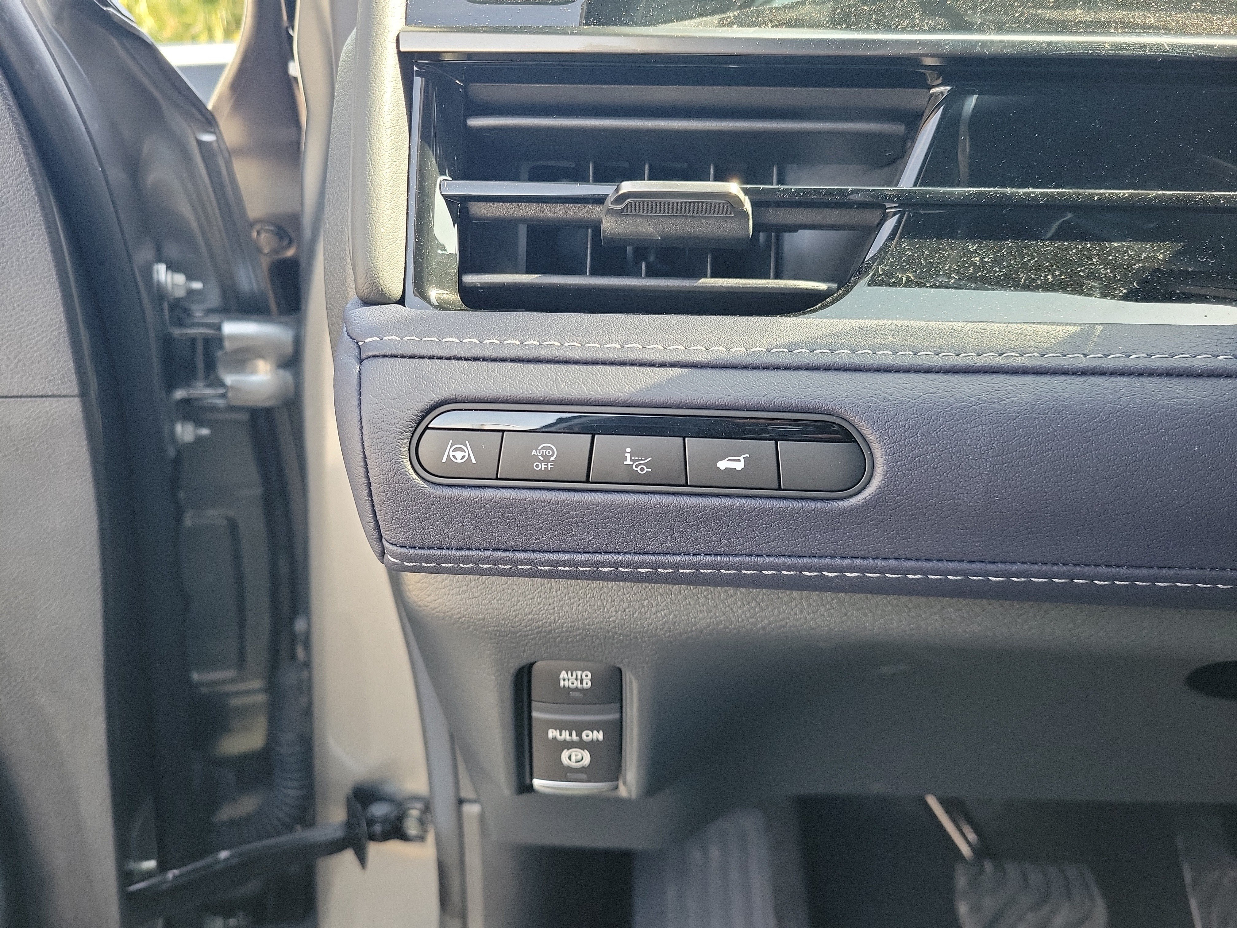 Certified 2026 INFINITI QX80 4WD w/ Sport Exterior Package image 22