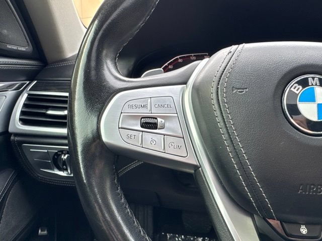 Used 2021 BMW 740i w/ Premium Package RWD image 21