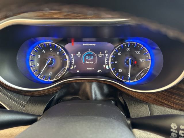 Used 2022 Chrysler Pacifica Limited image 16