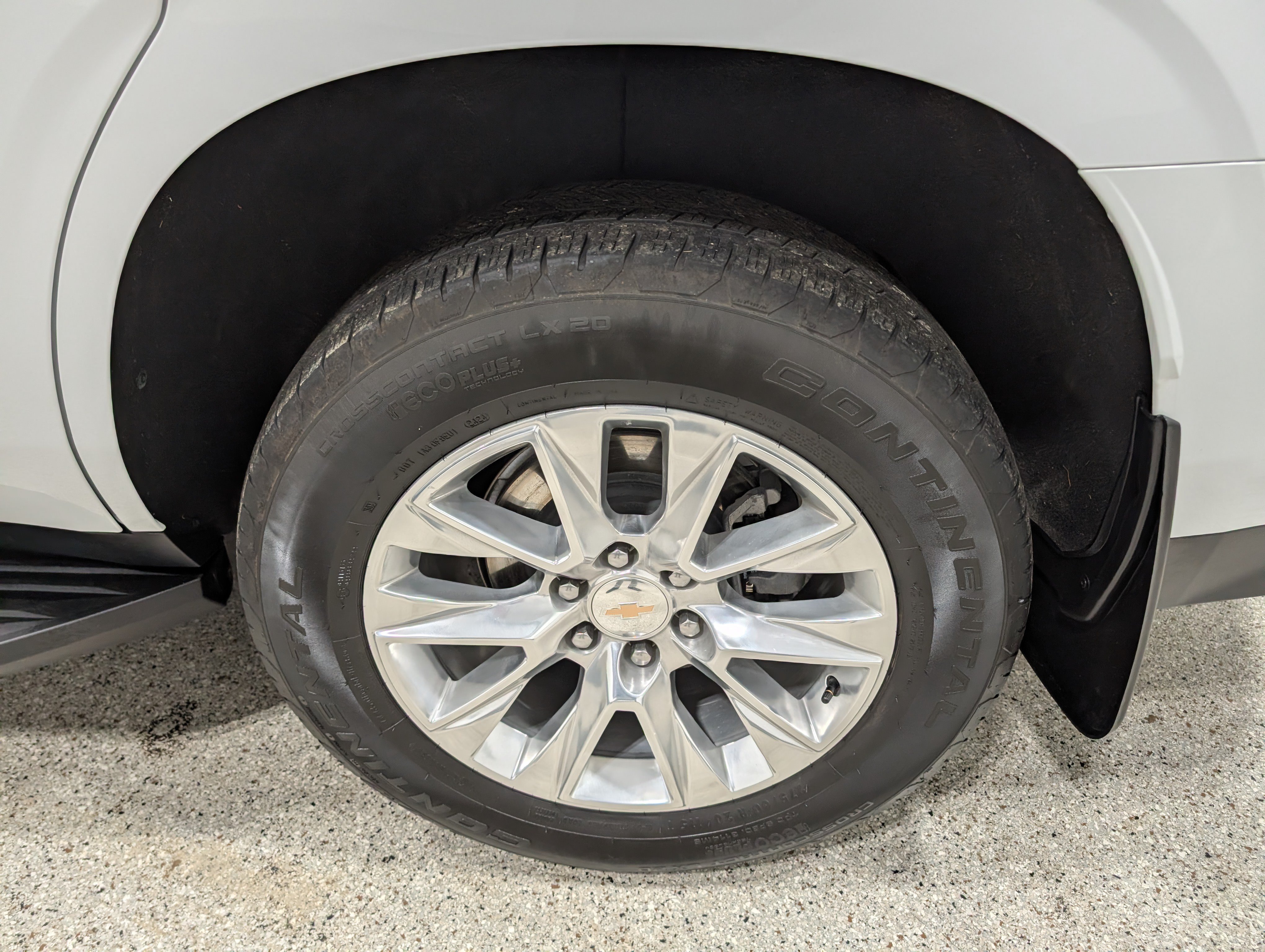 Used 2024 Chevrolet Tahoe Premier AWD/4WD image 12