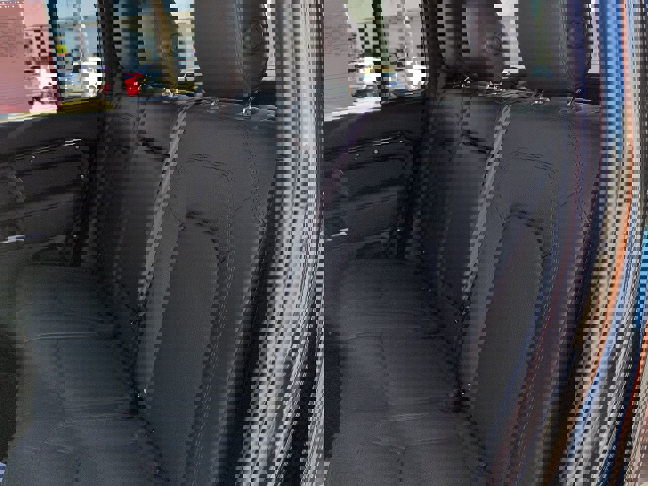 Used 2025 Land Rover Defender 110 S image 12