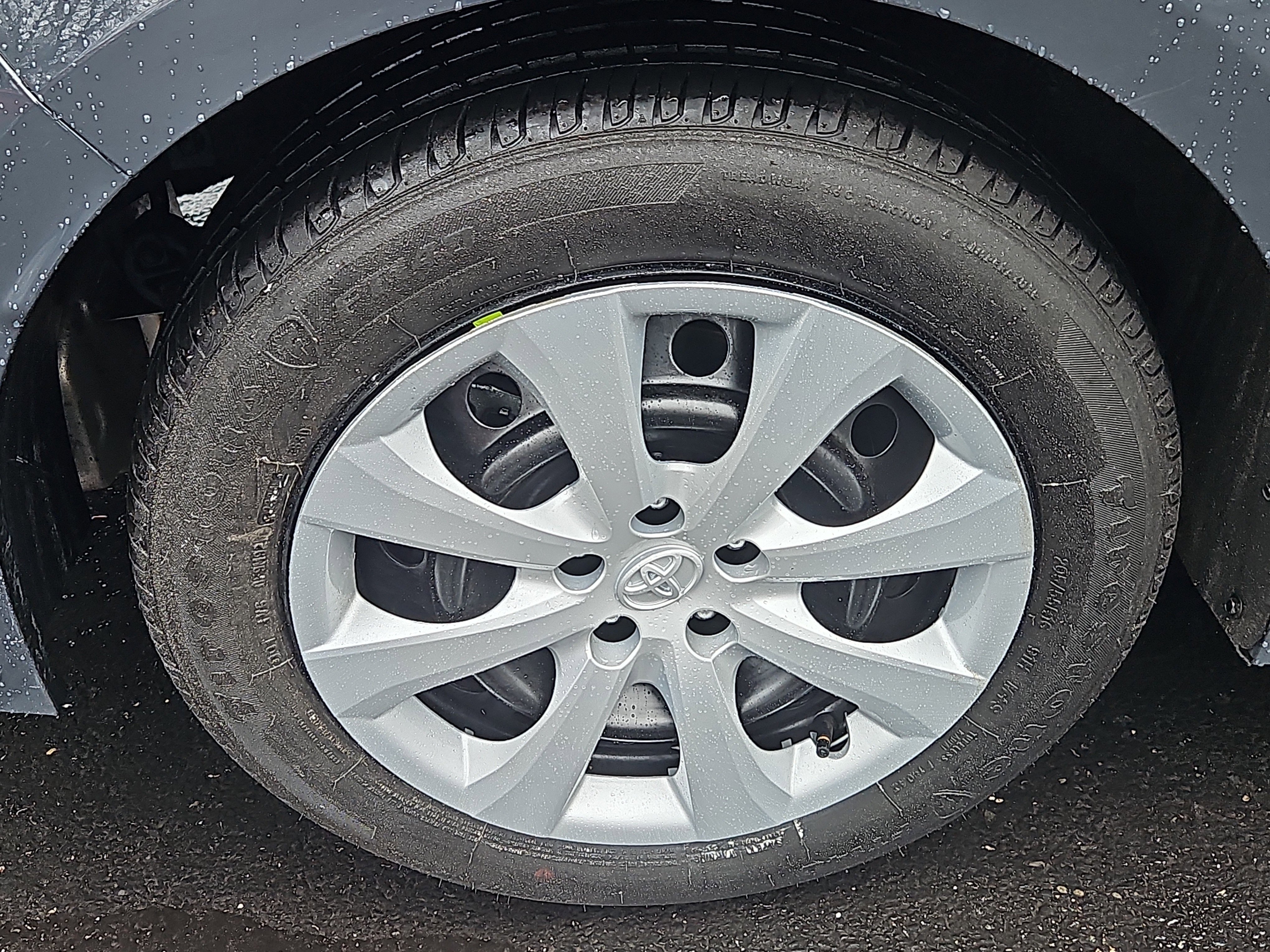 Used 2024 Toyota Corolla LE image 23