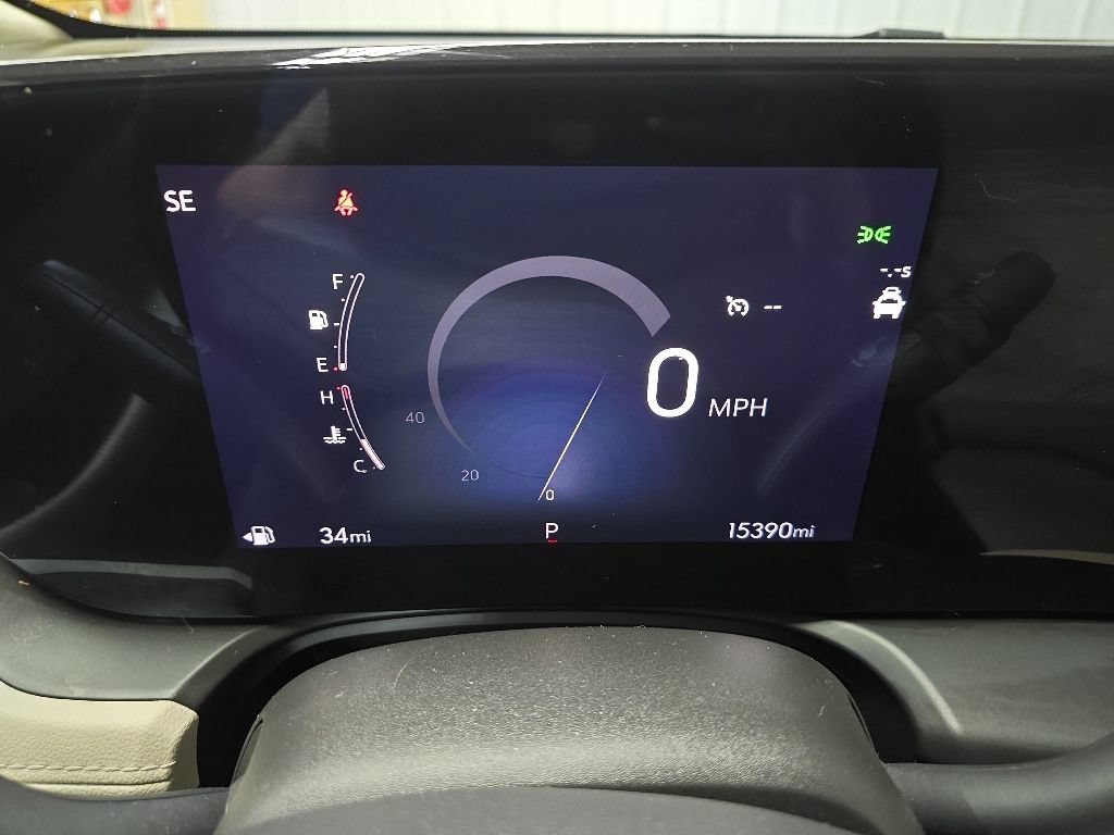 Used 2024 Buick Encore GX Preferred AWD/4WD image 21