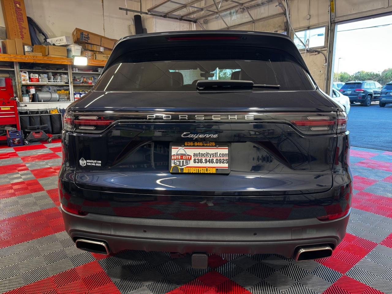 Used 2019 Porsche Cayenne AWD image 6