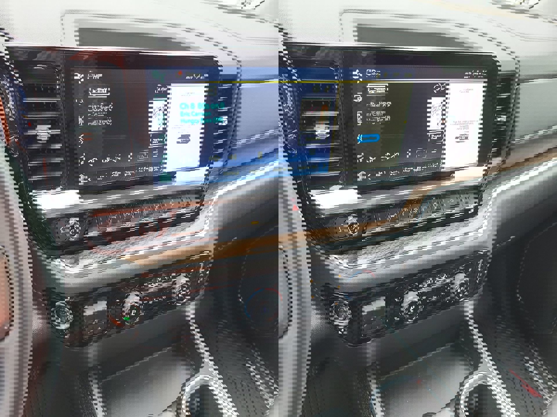 Used 2024 Chevrolet Silverado 1500 LT Trail Boss w/ Convenience Package II image 12