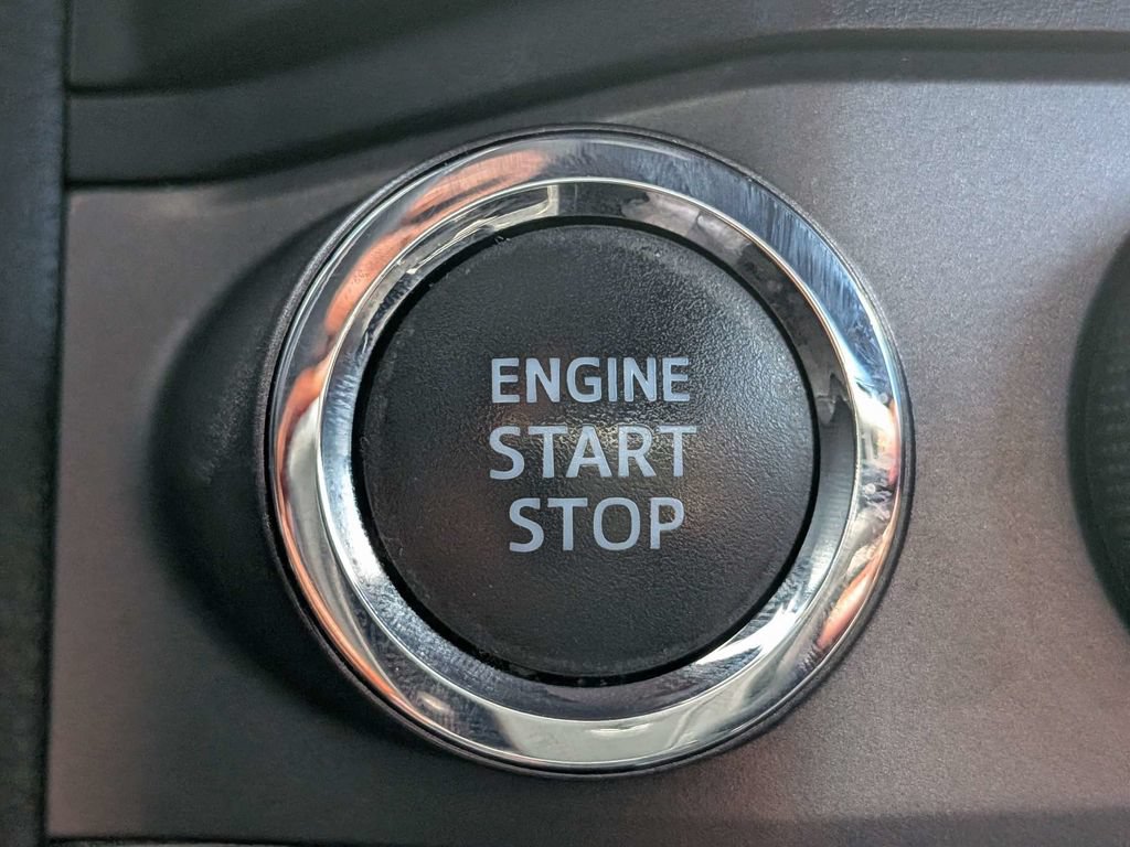 Used 2020 Toyota Tacoma TRD Off-Road AWD/4WD image 26