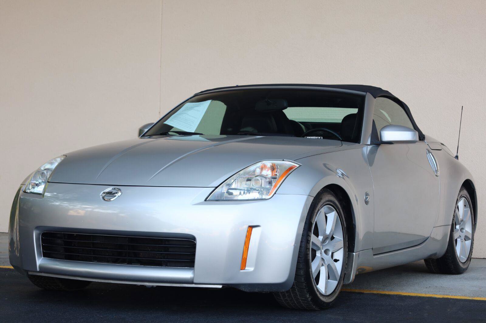 Used 2004 Nissan 350Z Touring RWD image 10