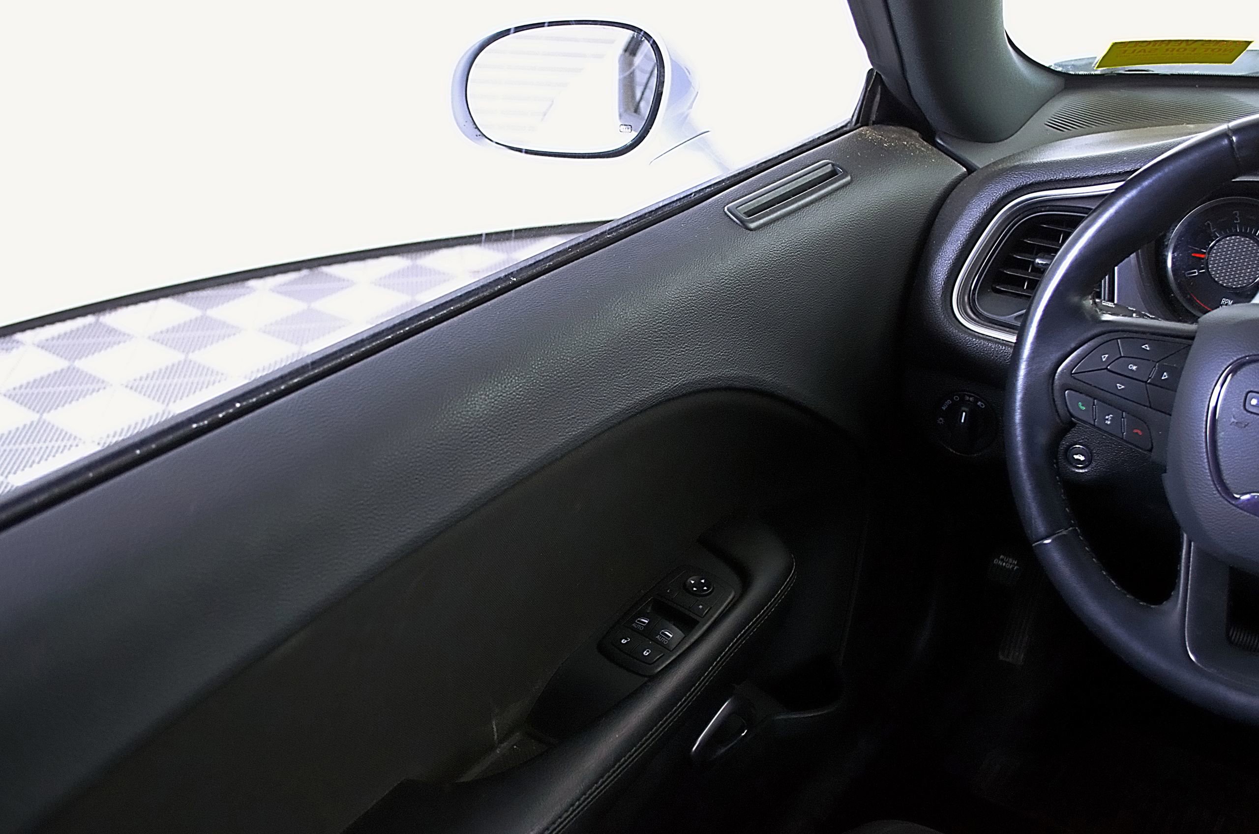 Used 2019 Dodge Challenger SXT image 19