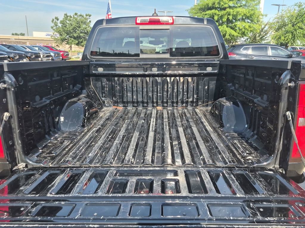 Used 2017 Chevrolet Colorado LT w/ Luxury Package, Chrome RWD image 23