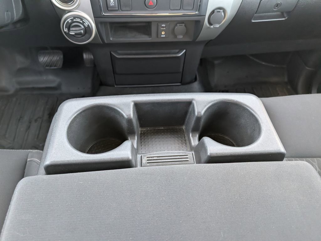 Used 2018 Nissan Titan SV image 22