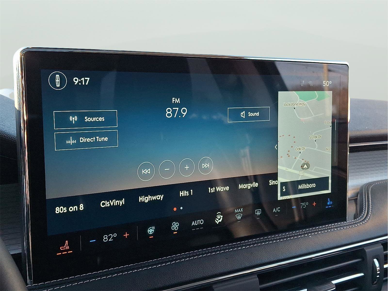 Used 2024 Lincoln Corsair AWD w/ Equipment Group 101A image 18