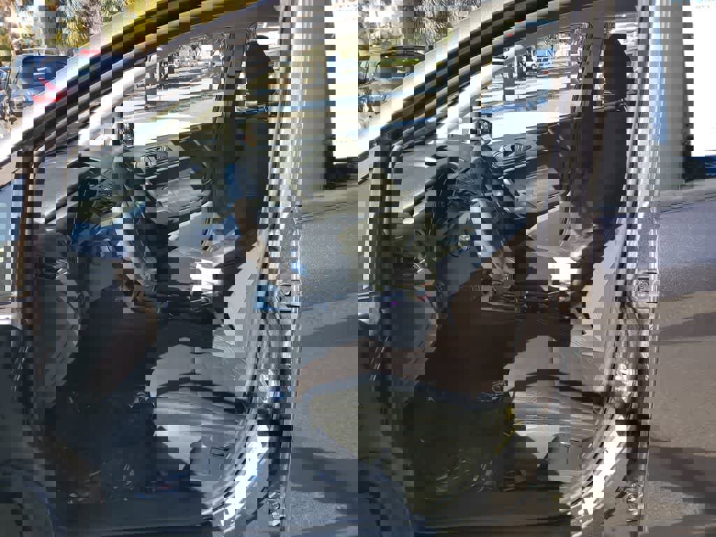 Used 2018 Ford Fiesta SE image 22