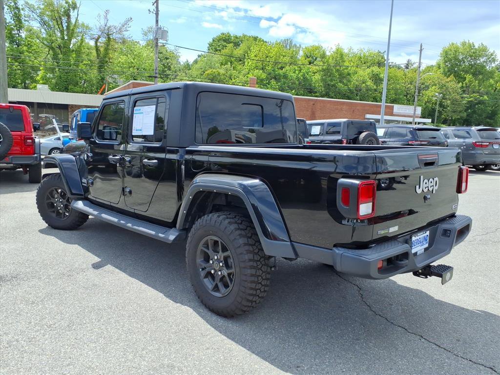 Used 2022 Jeep Gladiator Overland w/ Popular Equipment Package AWD/4WD image 6